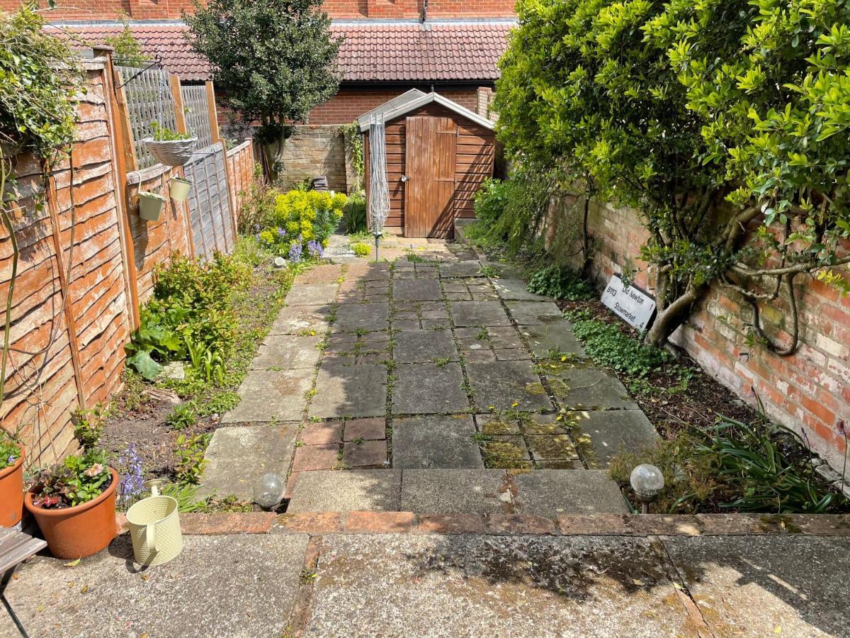 Charming Town Centre Character Cottage With Parking สโตว์มาร์เก็ต ภายนอก รูปภาพ