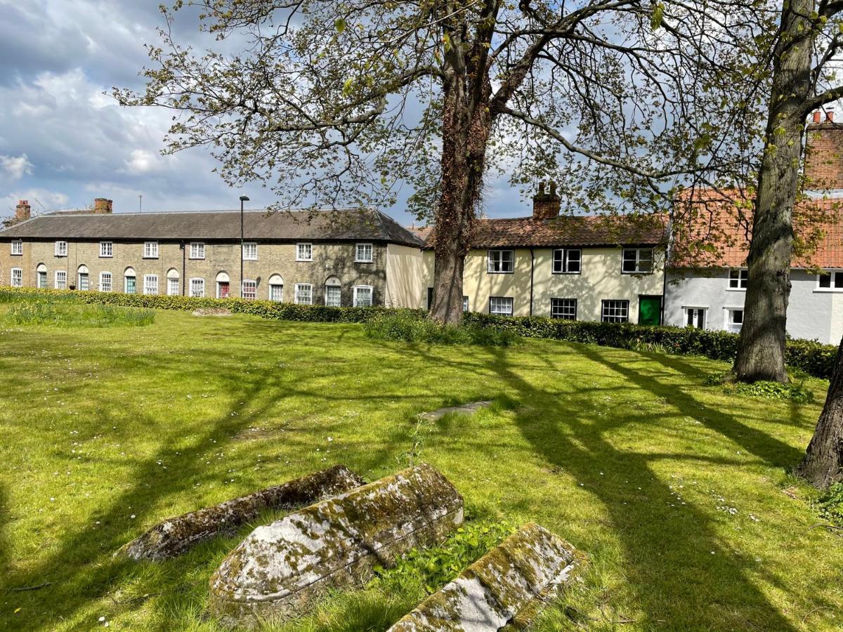 Charming Town Centre Character Cottage With Parking สโตว์มาร์เก็ต ภายนอก รูปภาพ